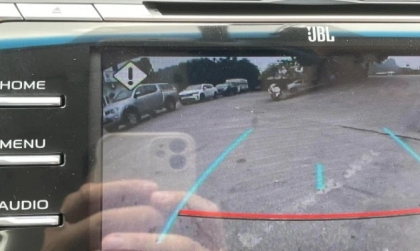 Không hiển thị vạch vàng camera lùi xe Camry 2.5, lỗi này là bị sao và cách sửa?